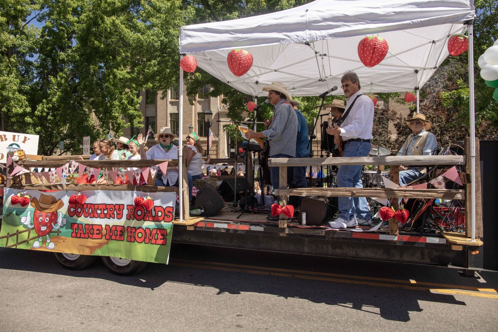 Strawberry Days Glenwood Springs Chamber Resort Association